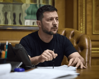 В Крыму уничтожен второй российский самолет за сутки, — Зеленский (видео)