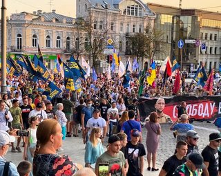 У Харкові до Дня незалежності відбувся багатотисячний "Марш захисників України" (фото)