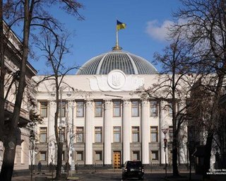 К Януковичу переметнулся еще один БЮТовец