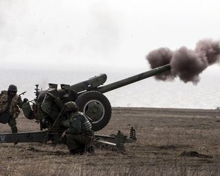 Боевики возобновили обстрелы из запрещенного оружия, - штаб АТО