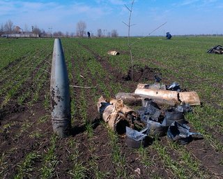В Балаклее продолжается разминирование: 10-километровая зона загрязнения уменьшена до 500 метров