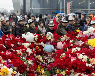 Не выходят из дома: таджики-мигранты в РФ боятся, что их будут отправлять на фронт, — NYT
