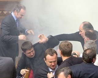 Депутатам от оппозиции грозит до 5 лет тюрьмы