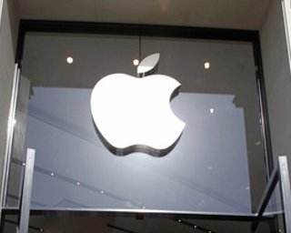 Apple открывает филиал в России