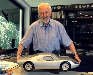 Скончался создатель автомобиля Porsche 911