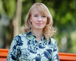 Главой партии "Слуга народа" избрали Елену Шуляк: что о ней известно (фото)