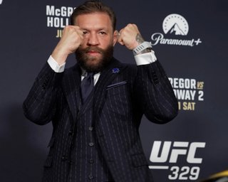 Повернення легенди UFC: де і коли дивитися бій Макгрегор — Голлоуей