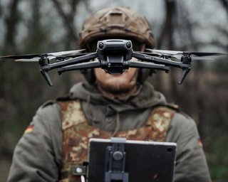 "Кремнієва долина війни": військових США відправили вчитись роботі з БпЛА на український фронт