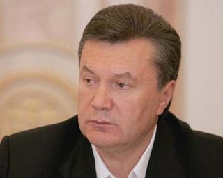 Янукович в Москве поднимет газовый вопрос