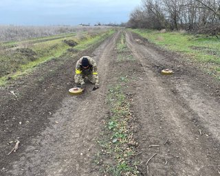 Окупанти могли закласти фугаси: мешканців півдня України попередили про мінну небезпеку (фото)