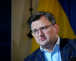 "Это лицемерие": Кулеба раскритиковал отказ ФИФА транслировать обращение Зеленского