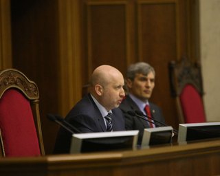 Рада досрочно закрылась до 8 апреля