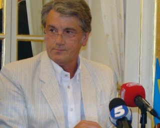 Ющенко доказал законность своего указа об ОУН-УПА