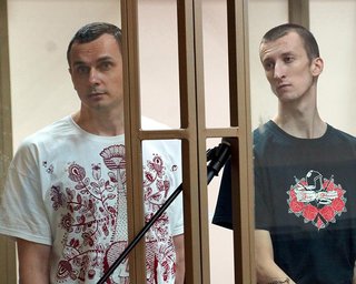 Российские деятели культуры обратились к Путину с просьбой помиловать Сенцова