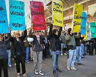 В центре Рима протестуют тысячи студентов