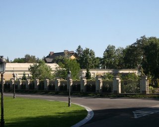 СМИ: Суд решил, что стоимость земли в Межигорье конфиденциальна