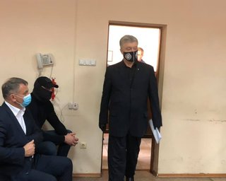 Печерский суд приступил к избранию меры пресечения Порошенко