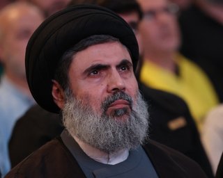 Израиль нанес удары по бункеру, где скрывался преемник Хасана Насраллы, — NYT