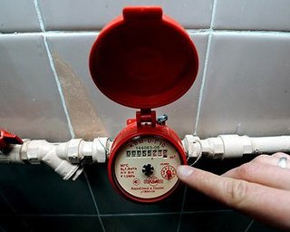После повышения тарифов население стало меньше платить за ЖКХ