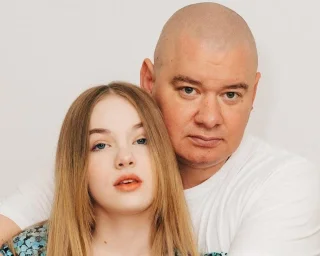 Дочь Кошового из "Квартала 95", которая уехала за границу, появилась в машине (фото)