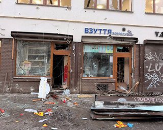 Намагався допомогти поліцейській: у Львові з лікарні виписали підлітка, який постраждав під час теракту
