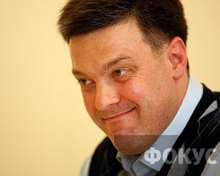 Тягнибок надеется на украинскую революцию после выборов 