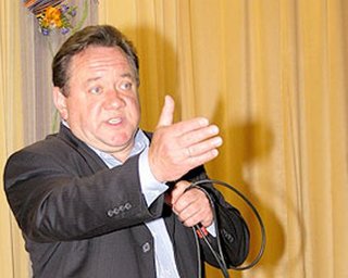 Богдан Бенюк: президента подставляет его команда