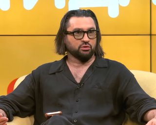 Від вибухів у Вишневому згорів Land Rover відомого ведучого: лишилась пляма металу (відео)