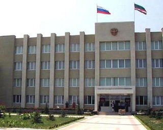 У парламента Чечни взорвали двух депутатов. Спикер эвакуирован