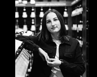 Нашли в объятиях мужа: что известно о беременной погибшей из-за атаки Киева дронами-камикадзе