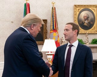175 ученых призвали Цукерберга изменить политику в отношении постов Трампа