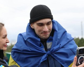 175 бойцов вернулись: к Пасхе между Украиной и РФ состоялся обмен пленными (фото)