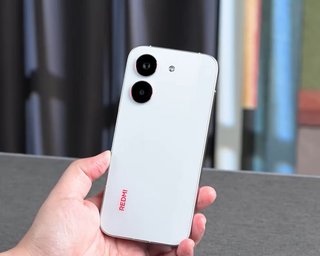 Батарея на 10 000 мАг та великий екран: нові смартфони Xiaomi розсекречені до виходу