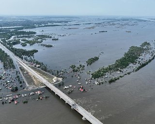 На юге Украины может появиться пустыня из-за подрыва Каховской ГЭС, — Минобороны