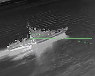 Дрони СБС вполювали російський корабель "Світляк" на ходу: момент удару потрапив на відео