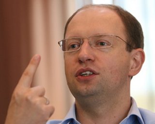 Яценюк заявил, что восхищается силой духа Тимошенко