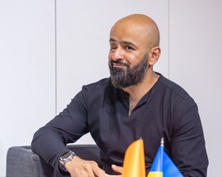"Почати не з ТЦК": Найєм пропонує не брати на роботу та відключити банківські картки "ухилянтів"