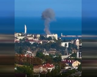 В центре Севастополя прогремел мощный взрыв: оккупанты говорят об ударе молнии (фото)