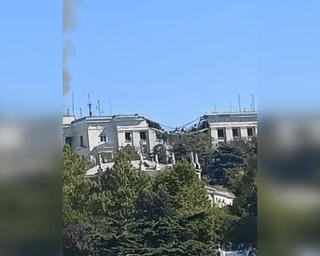 В сети показали последствия удара по штабу флота РФ в Севастополе (фото)