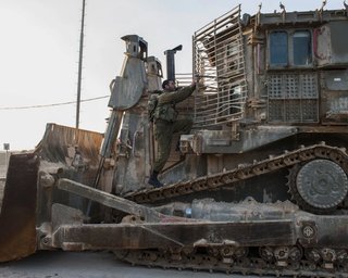 Израильские "плюшевые мишки" наступают на ХАМАС: что известно о машинах Caterpillar D9 (фото)