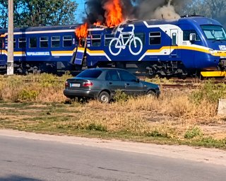 "Полювання" на залізницю: росіяни вдарили по трьох потягах за ранок, є загибла та поранені