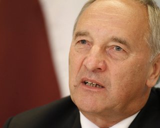 Президент Латвии не приедет на ялтинский саммит
