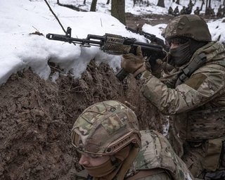 "Тиснуть на трьох напрямках": яка оперативна обстановка під Авдіївкою, — Барабаш