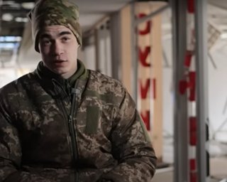 Вибирали із землі "Мівіну" і пили сечу: 24-річний боєць ЗСУ про 80 днів на оточеній позиції (відео)