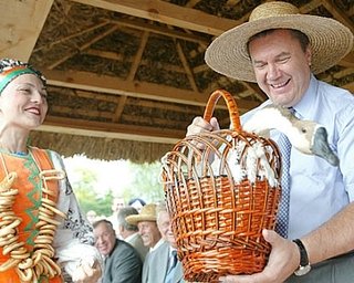 Янукович хочет увидеть губернаторов на Сорочинской ярмарке
