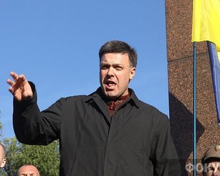 Тягнибок уверен, что у его партии пытаются украсть 3% голосов 