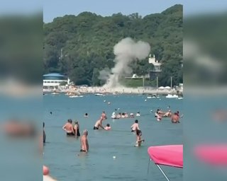 "Тревоги не было, накрывались лежаками": россияне рассказали о падении дрона у "дворца Путина"