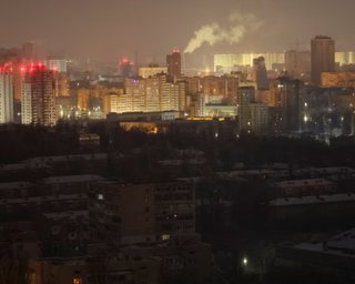 "Укренерго" збільшила тривалість відключення світла: які черги сидітимуть без електрики