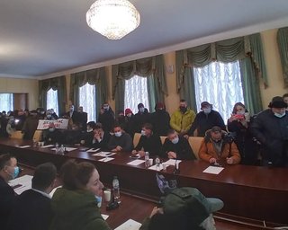 Зашли погреться. В Житомирской ОГА опровергли штурм здания протестующими