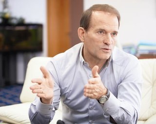 Конфісковані в Медведчука годинники виставили на аукціон: найдорожчий лот — 1,8 млн гривень (фото)